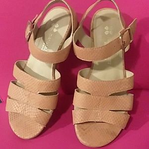 Naturalizer N5 Contour Kaye Tan Sandals